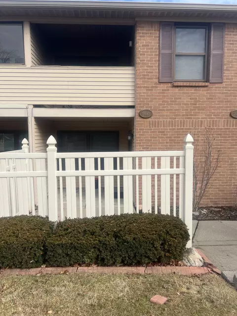 19583 Northridge Dr, Northville, MI 48167