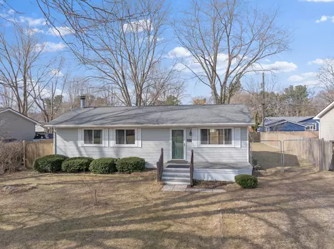 417 Haze, Pinckney, MI 48169
