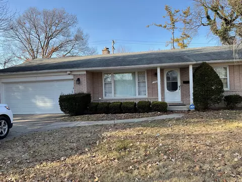17280 Westhampton Rd, Southfield, MI 48075