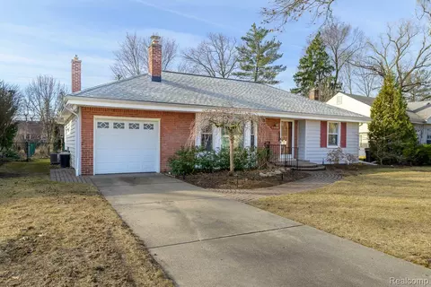 4339 Samoset Rd, Royal Oak, MI 48073