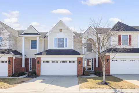 41861 Yeats Dr, Novi, MI 48377