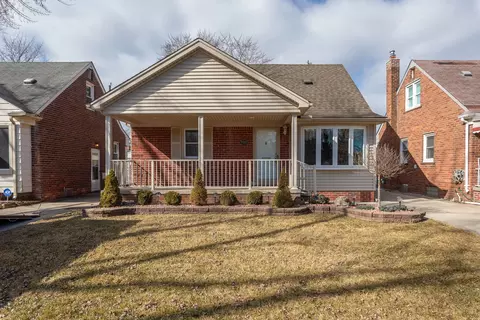 9980 Hubert Ave, Allen Park, MI 48101