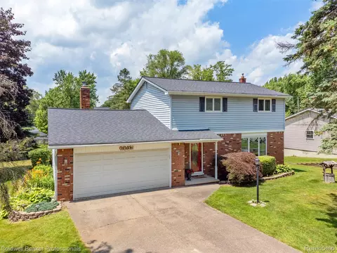 6635 Eastlawn Ave, Independence, MI 48346
