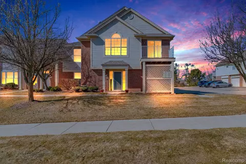 1837 Flagstone Cir, Rochester, MI 48307