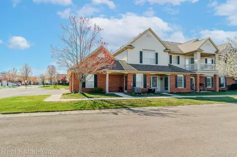 20653 Henry St, Trenton, MI 48183