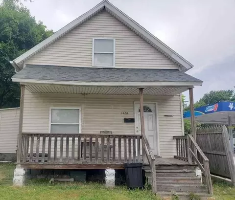 1325 10th St, Port Huron, MI 48060