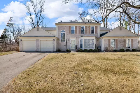1167 Pine Rdg, Rochester Hills, MI 48306