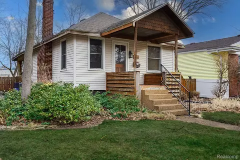 873 Hendrickson Blvd, Clawson, MI 48017