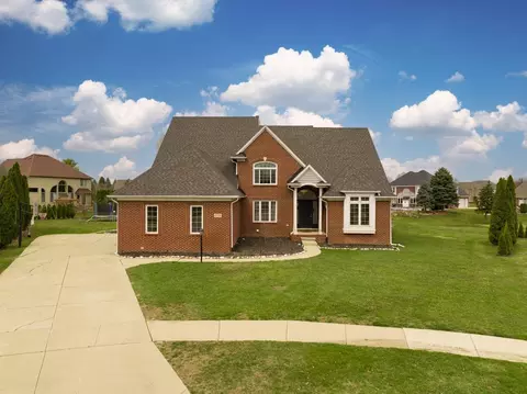 47530 Echo Crt Ct, Shelby Township, MI 48315