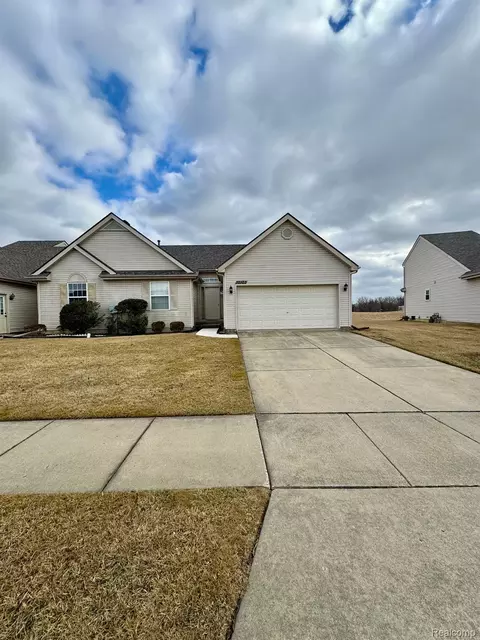 32103 Augusta Dr, Romulus, MI 48174
