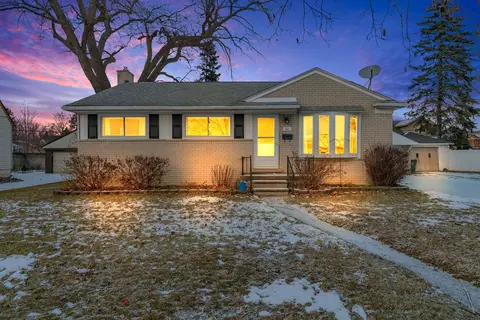 80 Phillips Ave, Clawson, MI 48017