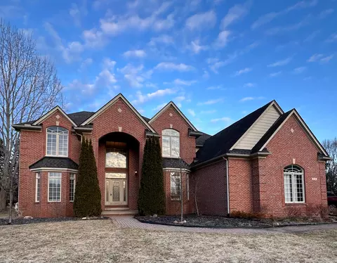 8206 Brookstone Ln, Independence, MI 48348