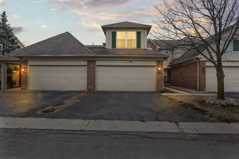 169 Legacy Park Cir, Dearborn Heights, MI 48127
