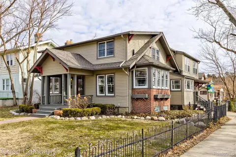 1702 N Washington Ave, Royal Oak, MI 48067