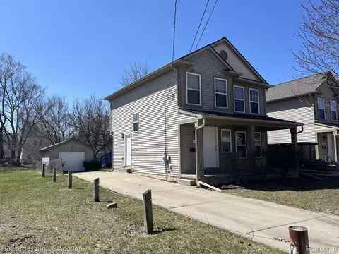 47 Forest St, Pontiac, MI 48342