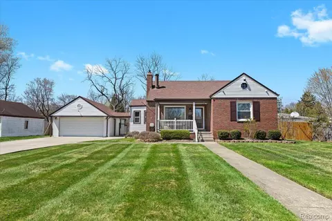 16841 Salem St, Detroit, MI 48219