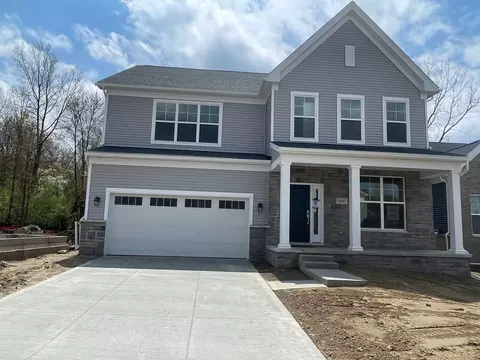 7687 Larchwood Dr, West Bloomfield, MI 48322
