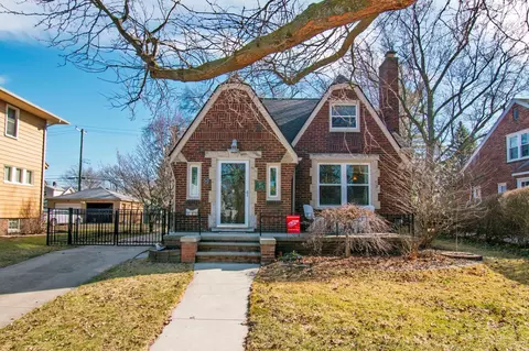 243 W Saratoga St, Ferndale, MI 48220