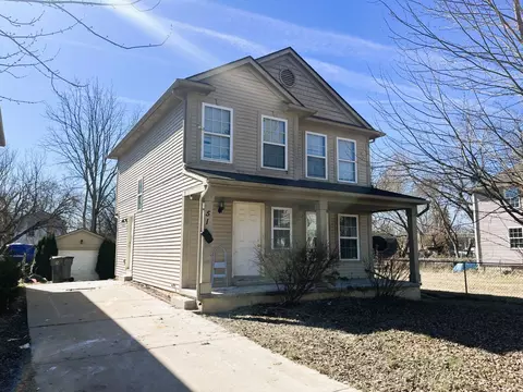 51 Forest St, Pontiac, MI 48342
