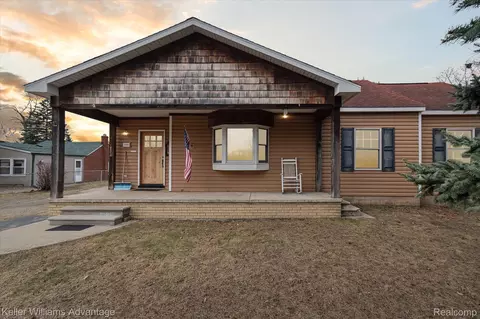 11721 Boston Post St, Livonia, MI 48150