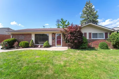 36488 Joanne St, Livonia, MI 48150