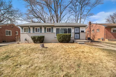 724 Western, Inkster, MI 48141