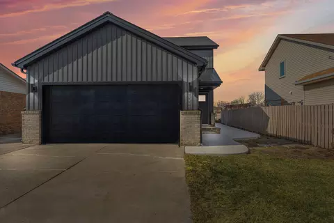 29908 Young Dr, Gibraltar, MI 48173