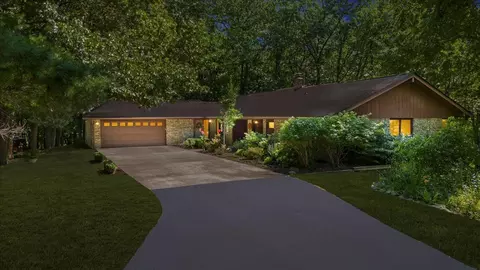 1480 Barrwood Trl, Oxford, MI 48371