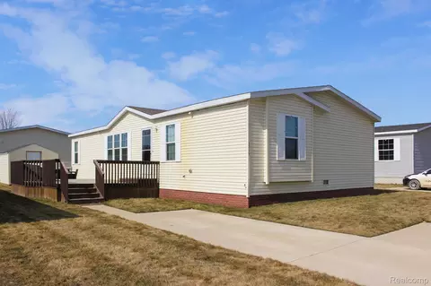 23178 Heron, Huron, MI 48164