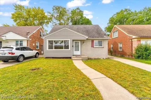 9715 Woodbine, Redford, MI 48239