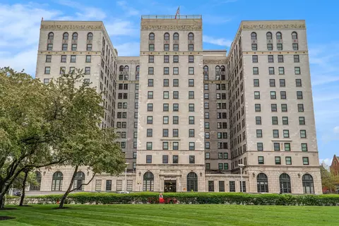 15 E Kirby St #922, Detroit, MI 48202
