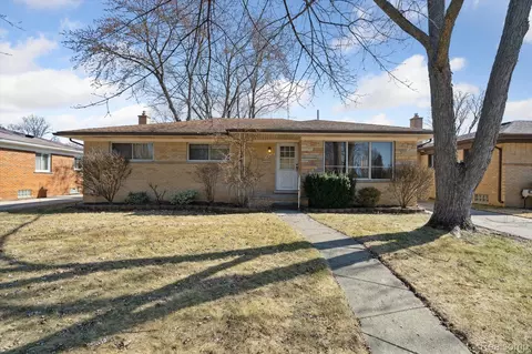 14346 Sunbury St, Livonia, MI 48154