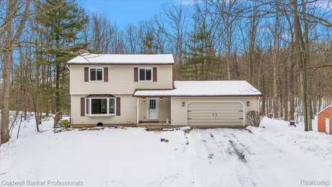 3400 Pine Blf, Oregon, MI 48421