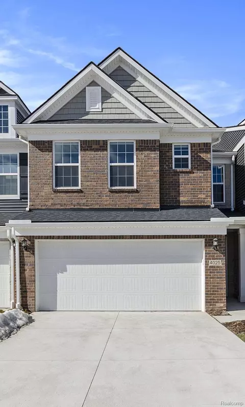 4025 Nottingham Cir #120, Independence, MI 48346