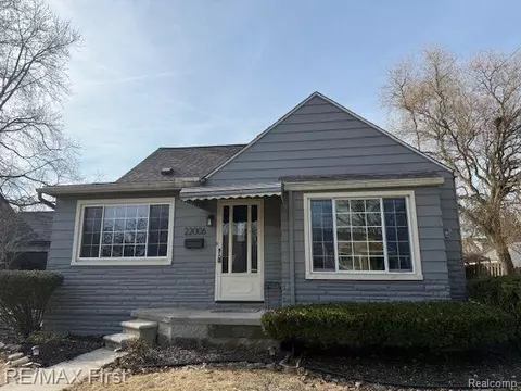 22006 Alger St, Saint Clair Shores, MI 48080