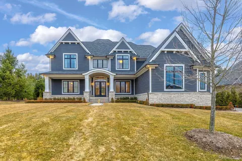 2806 Turtle Grv, Bloomfield Township, MI 48302