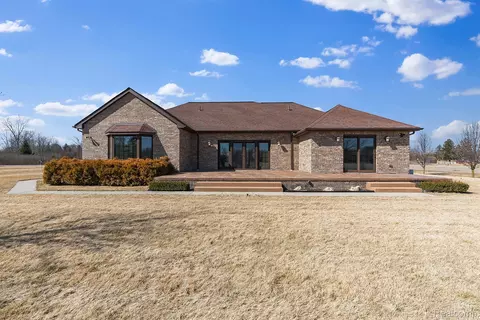 23899 Huron River Dr, Huron, MI 48164