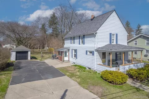 214 Terrace St, Flushing, MI 48433