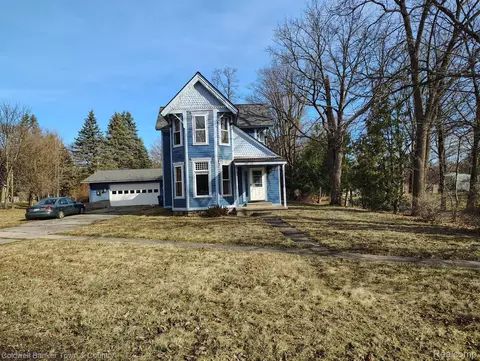 142 Maple St, Vassar, MI 48768
