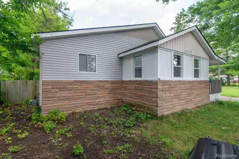 1312 Earlmoor Blvd, Flint, MI 48506