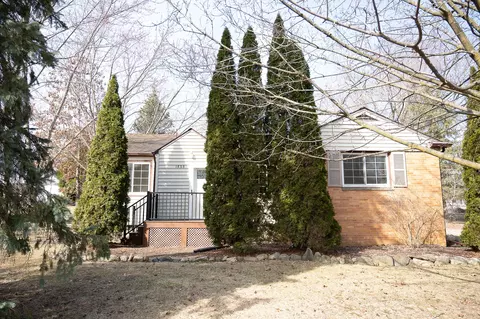 1535 2nd Ave, Howell, MI 48843