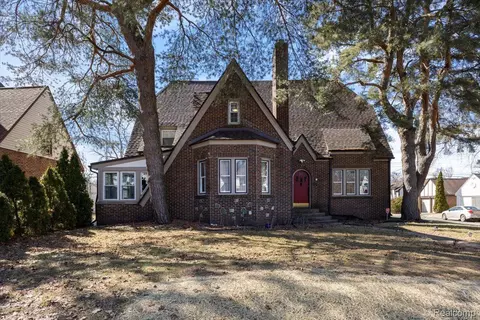 216 Cherokee Rd, Pontiac, MI 48341