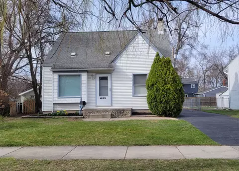 639 E 14 Mile Rd, Clawson, MI 48017