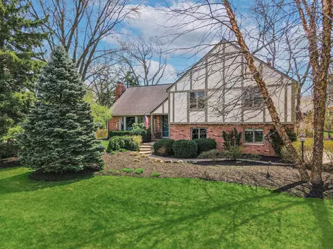 174 Aintree, Oakland, MI 48306