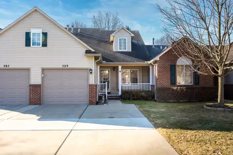 389 Woodfield Square Ln, Brighton, MI 48116