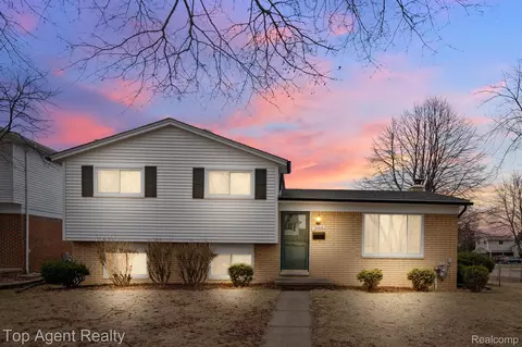36310 Bagdad Dr, Sterling Heights, MI 48312