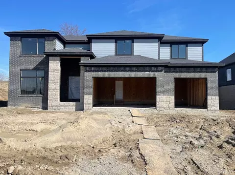 50506 Mistwood Dr, Macomb, MI 48042