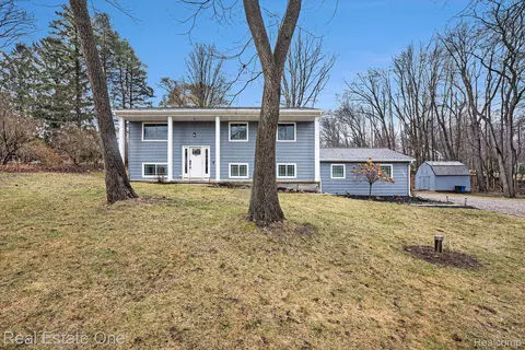 12280 Dunham Rd, Hartland, MI 48353