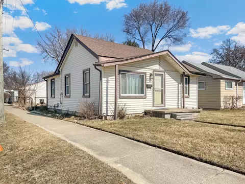 29056 Beechwood St, Garden City, MI 48135
