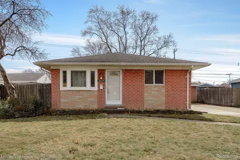 35675 Rolf St, Westland, MI 48186